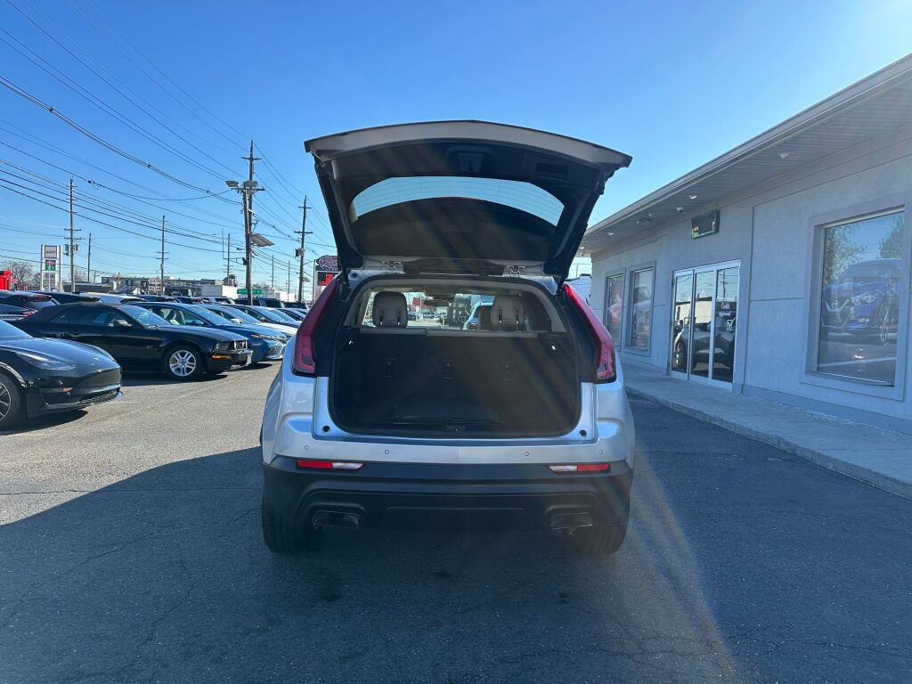 Used 2020 Cadillac XT4 Luxury w/ Cold Weather Package image 28