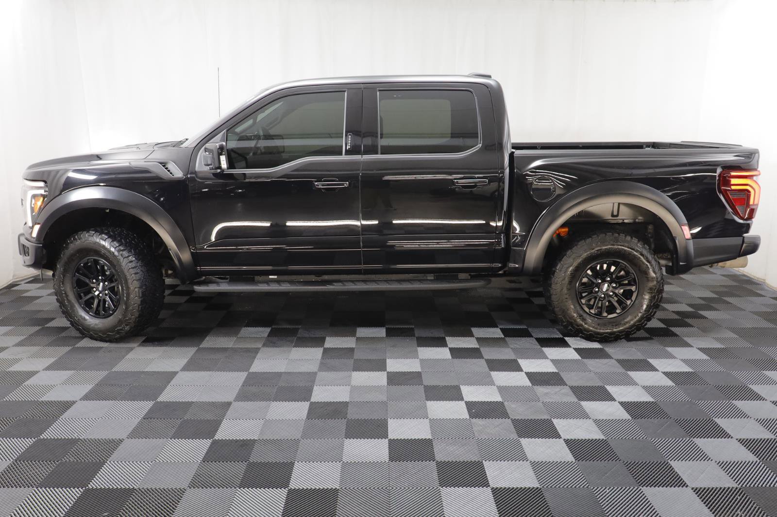 Used 2024 Ford F150 Raptor image 4