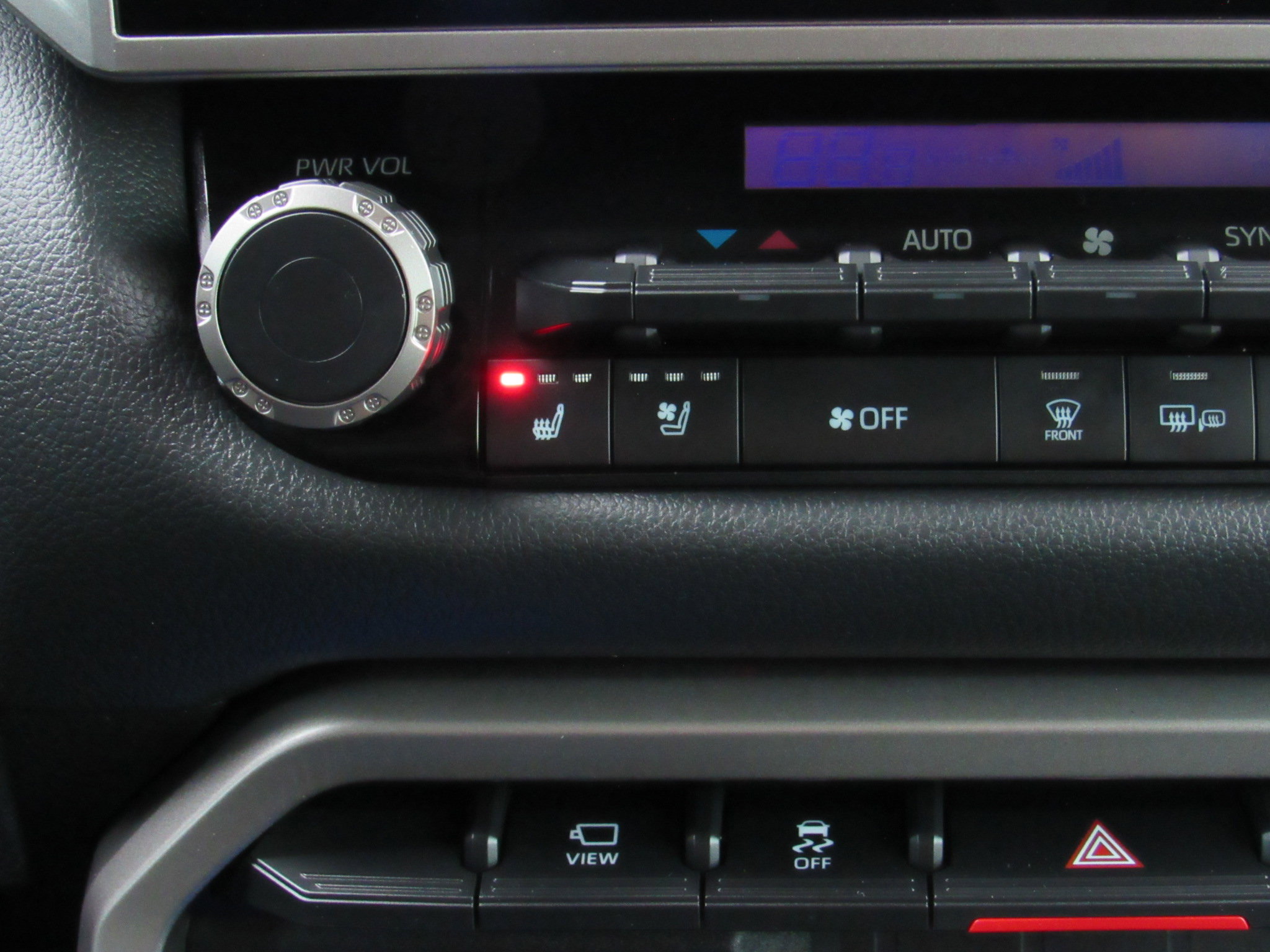 Used 2024 Toyota Tundra Limited image 22