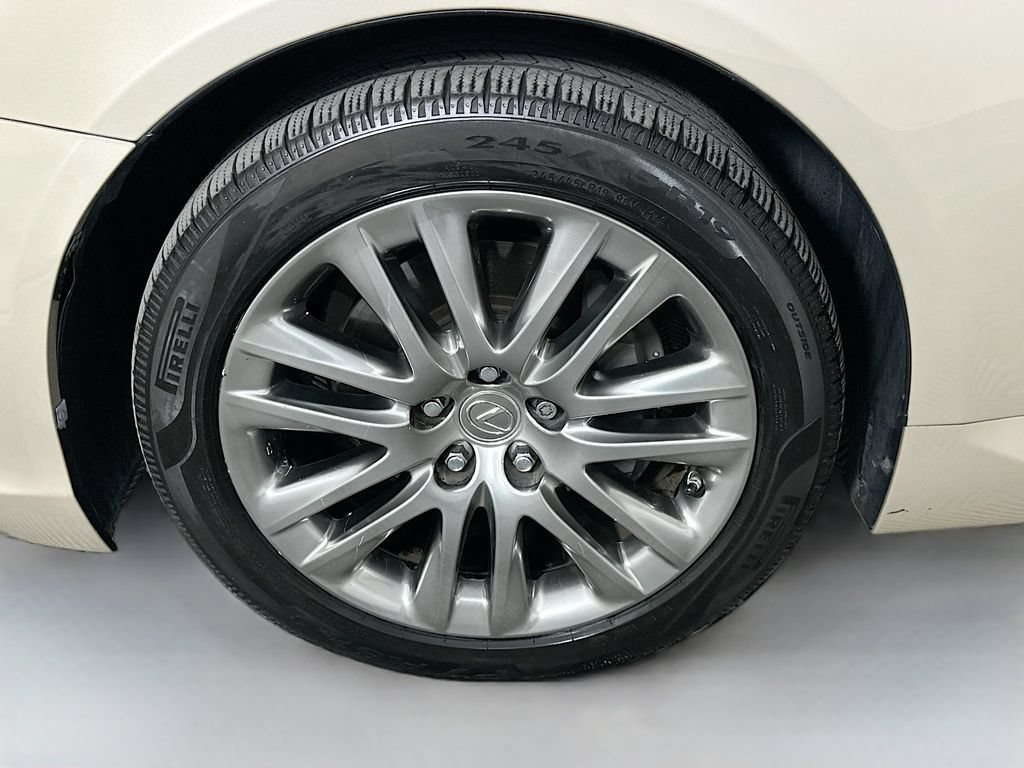 Used 2013 Lexus LS 460 w/ Comfort Pkg RWD image 32