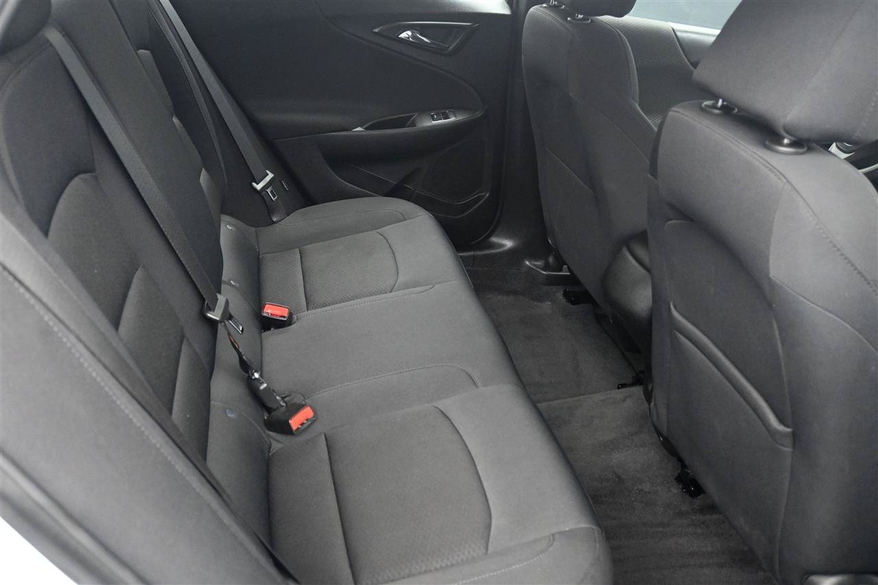 Used 2023 Chevrolet Malibu LS FWD image 10