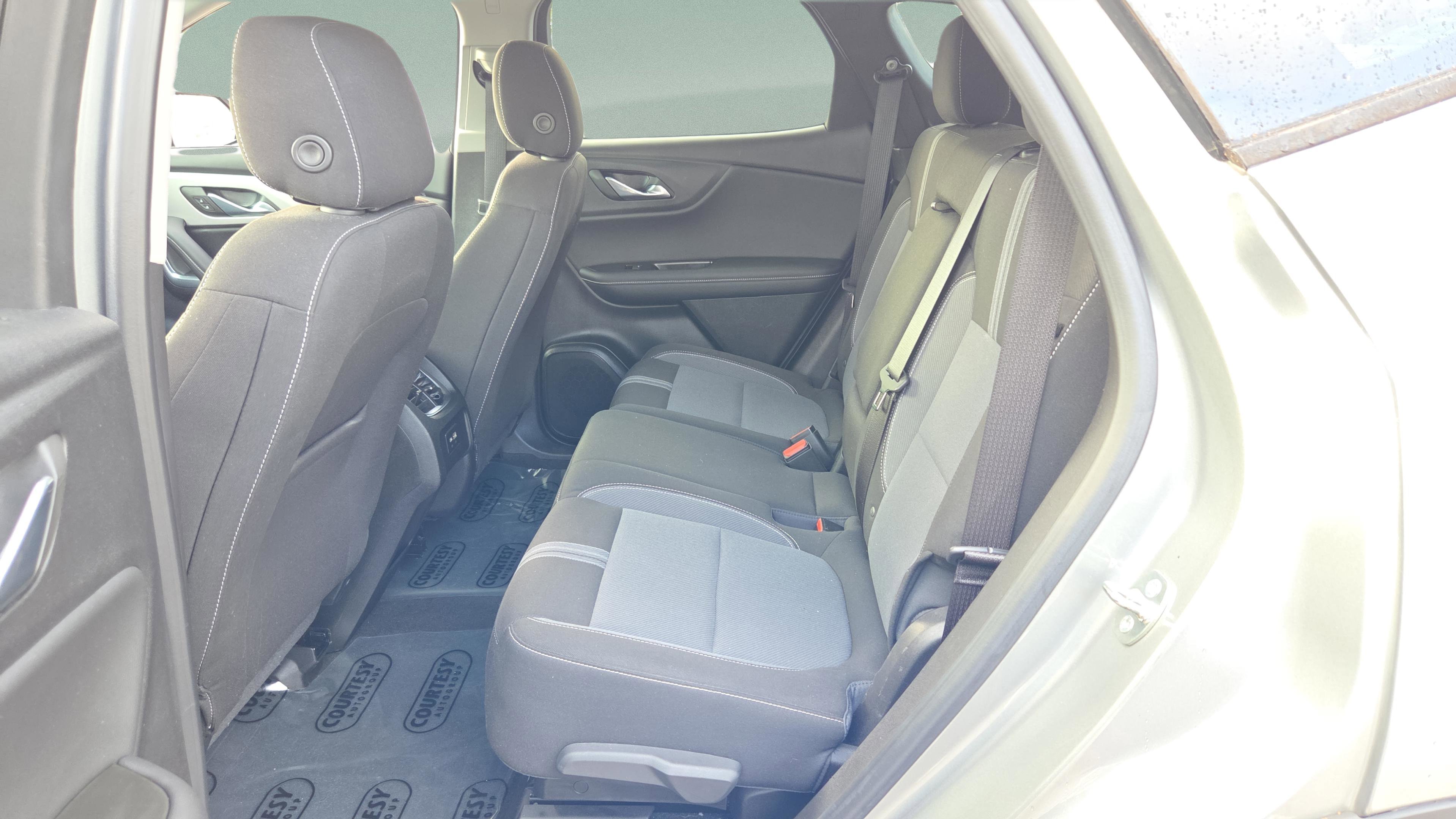 Used 2023 Chevrolet Blazer LT image 24
