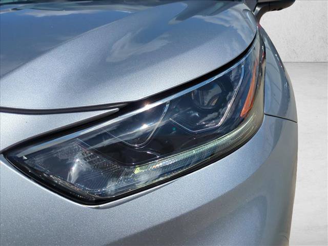 Used 2023 Toyota Highlander Platinum FWD image 9