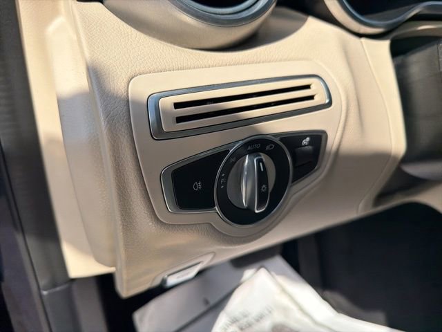 Used 2021 Mercedes-Benz C 300 4MATIC Sedan image 21