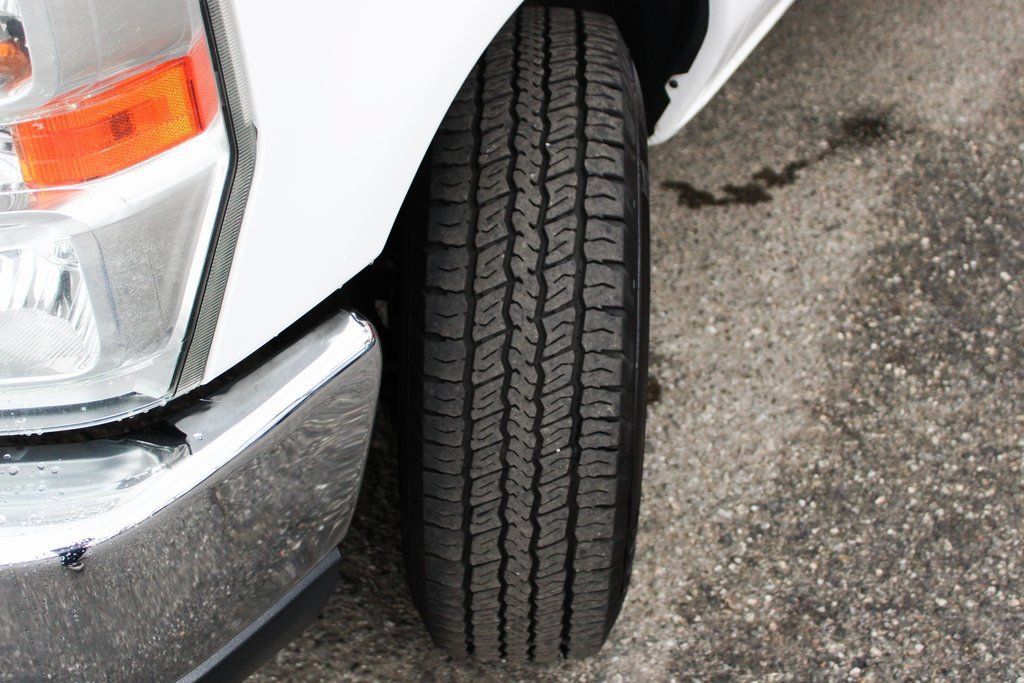 Used 2014 Ford E-350 and Econoline 350 Super Duty w/ Power Windows & Locks Group RWD image 36