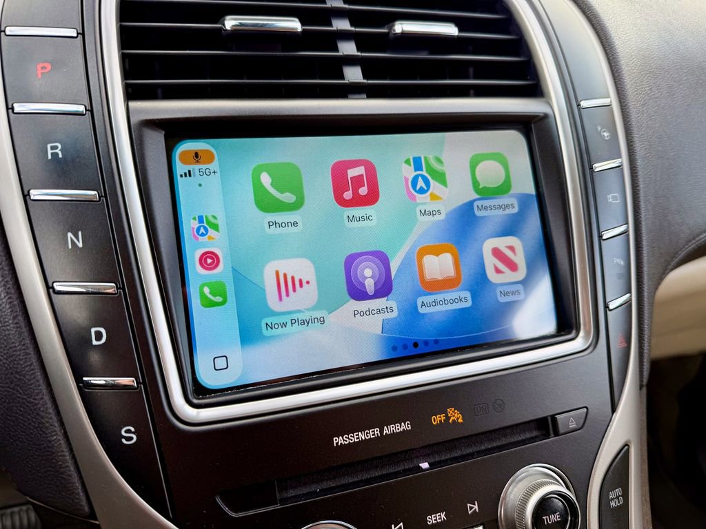 Used 2017 Lincoln MKX Reserve w/ Driver Assistance Package image 31