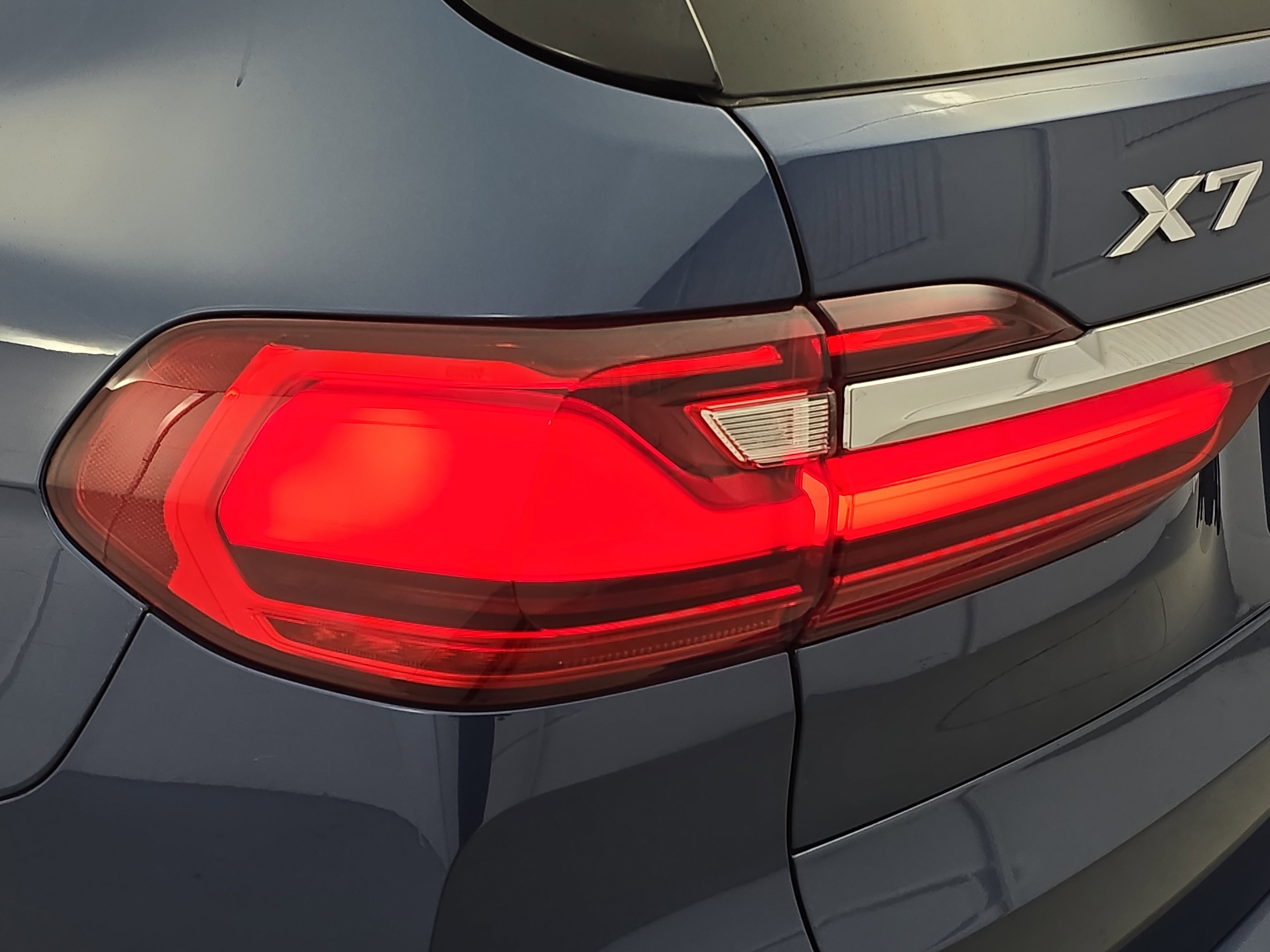 Used 2021 BMW X7 xDrive40i w/ Premium Package image 37