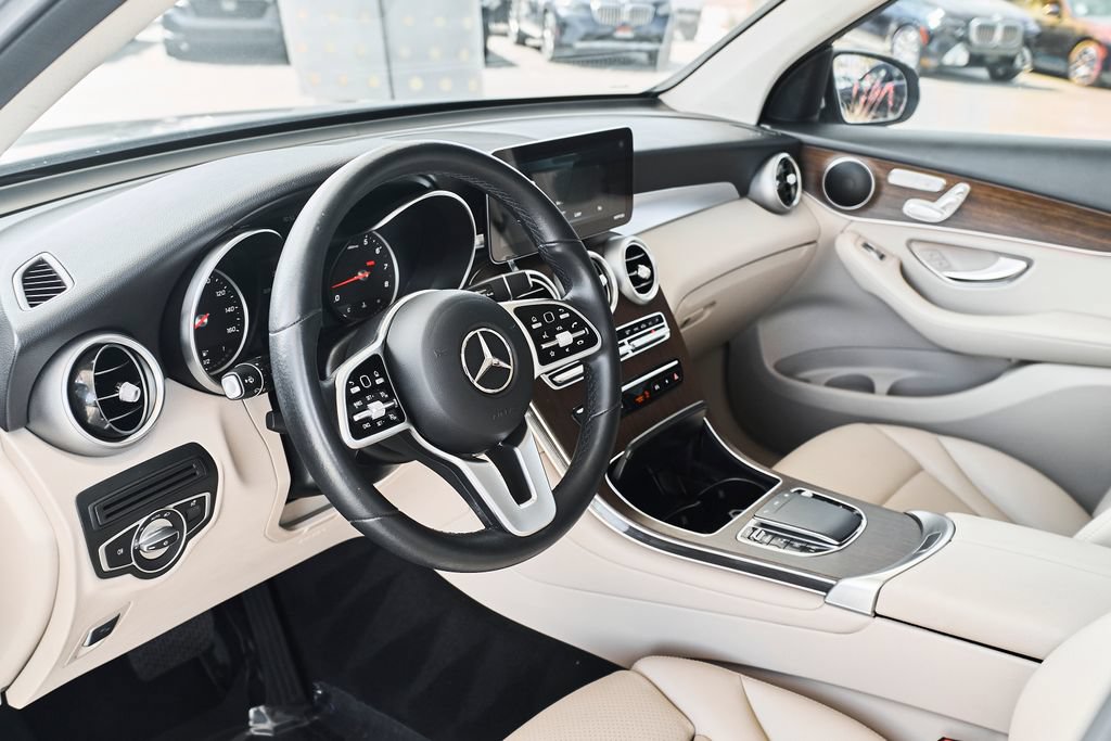 Used 2022 Mercedes-Benz GLC 300 w/ Premium Package Lite image 2
