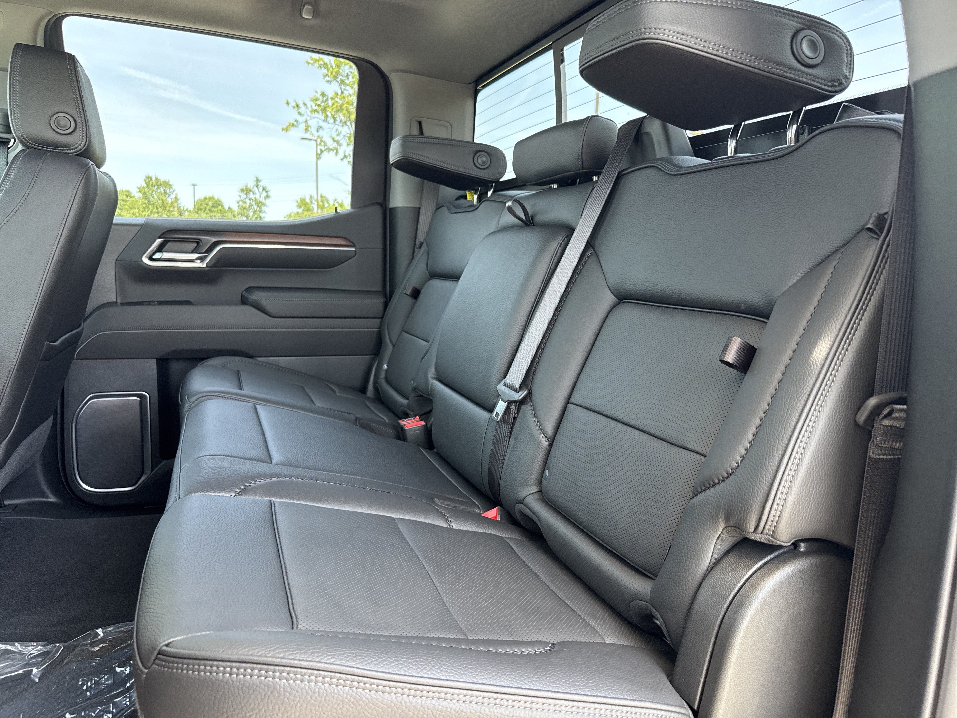 New 2026 GMC Sierra 1500 Denali w/ Denali Reserve Package AWD/4WD image 31