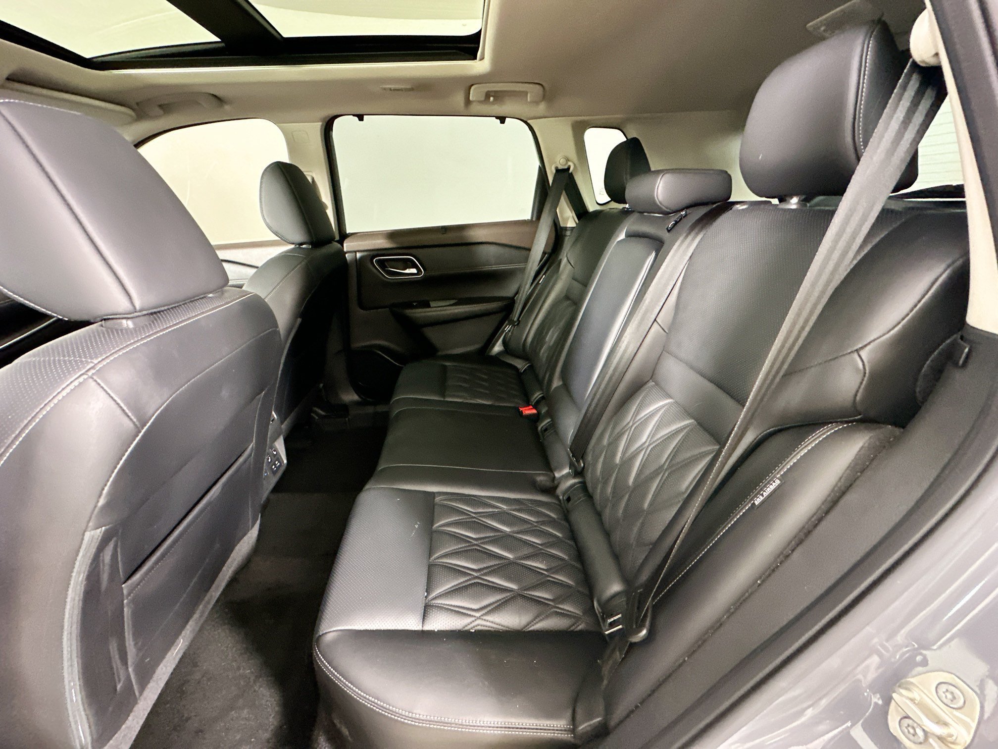 Used 2021 Nissan Rogue Platinum AWD/4WD image 36