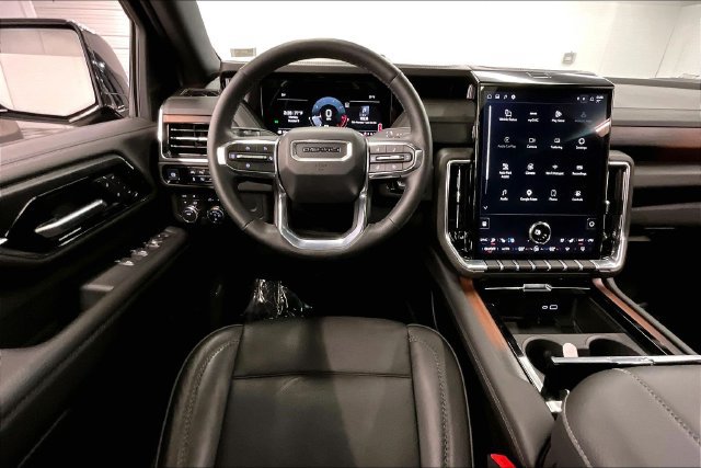 Used 2026 GMC Yukon Denali w/ Sun & Power Step Package AWD/4WD image 6