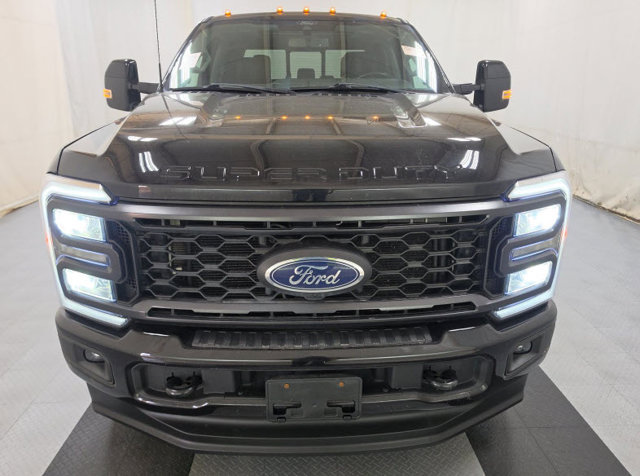 Used 2024 Ford F250 Lariat w/ Sport Appearance Package AWD/4WD image 9