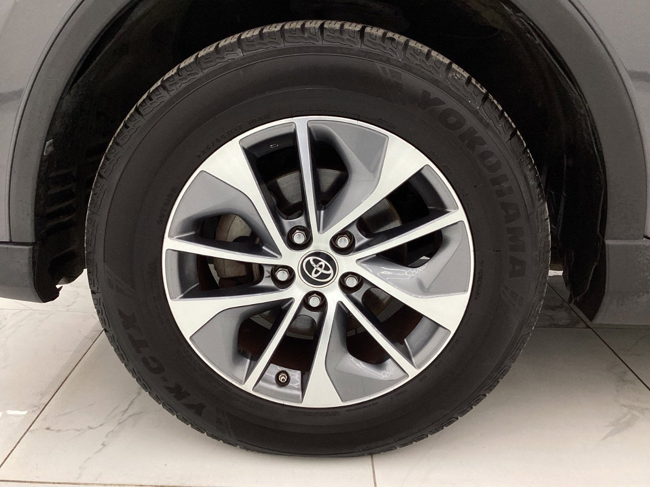 Used 2018 Toyota RAV4 LE image 45