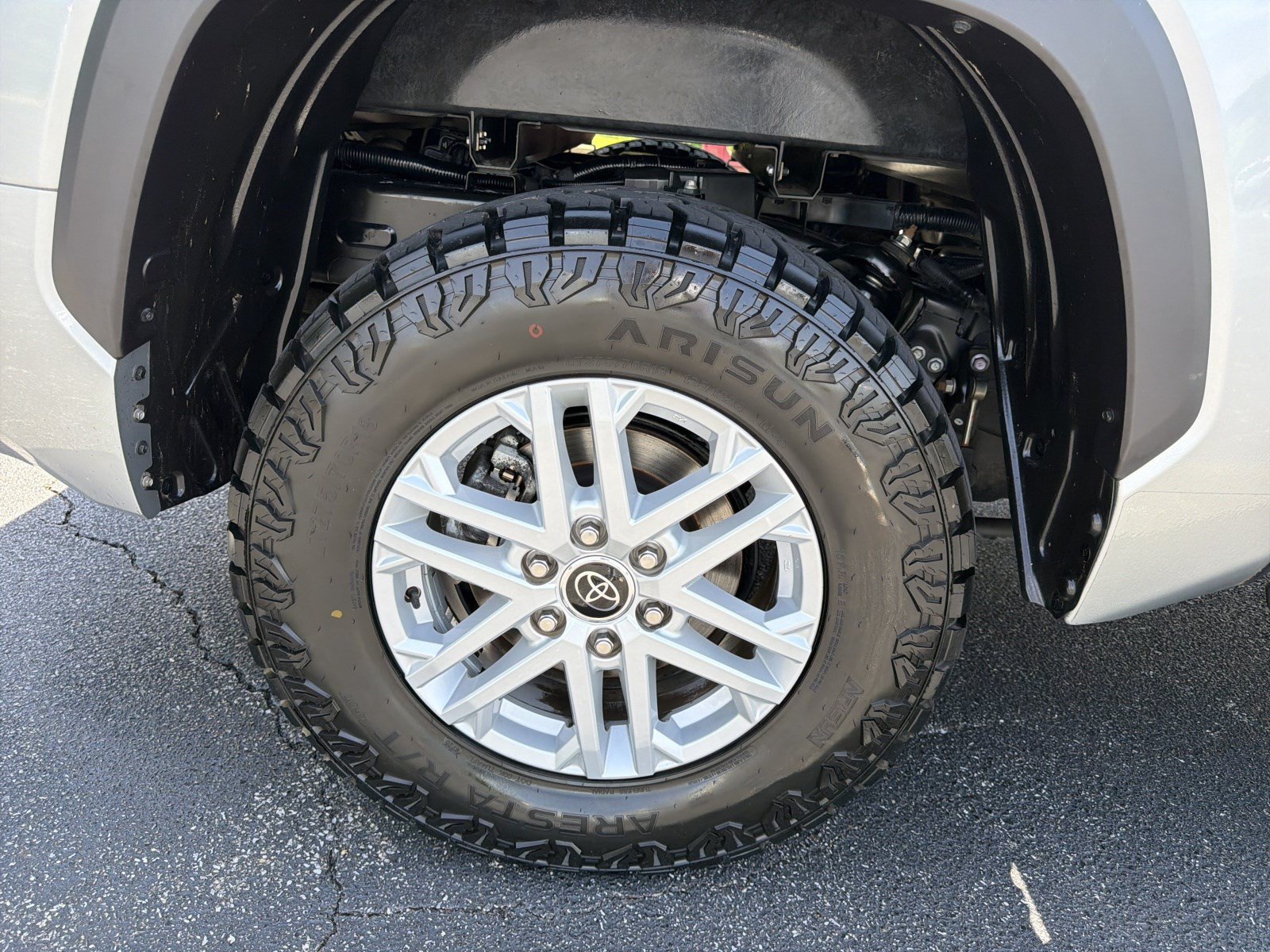 Used 2024 Toyota Tundra SR5 w/ SR5 Convenience Package AWD/4WD image 17