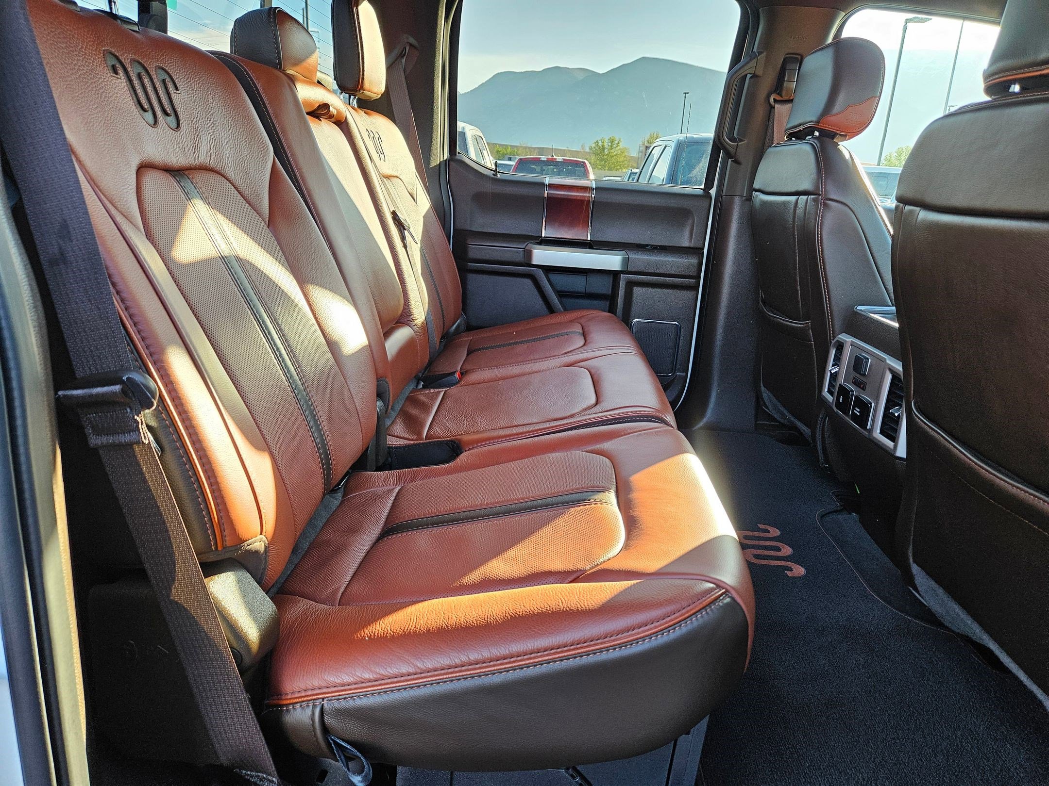 Used 2022 Ford F350 King Ranch w/ King Ranch Ultimate Package AWD/4WD image 34