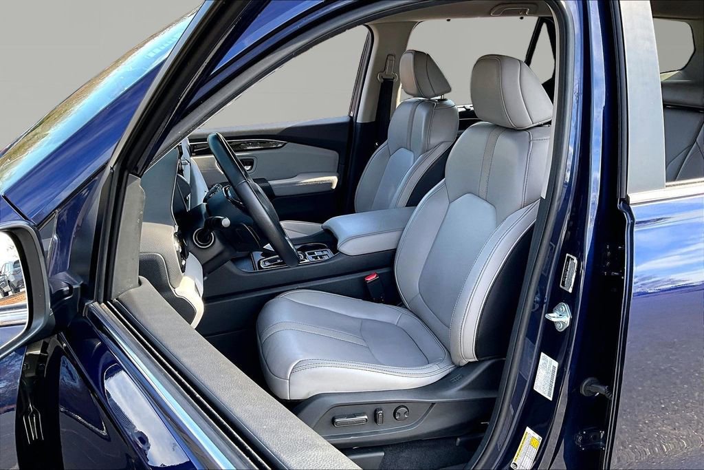 Used 2025 Honda Pilot EX-L image 17