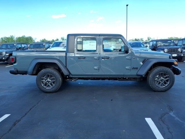 New 2026 Jeep Gladiator Sport AWD/4WD image 18