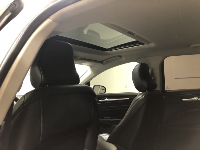 Used 2017 Ford Fusion Titanium image 18