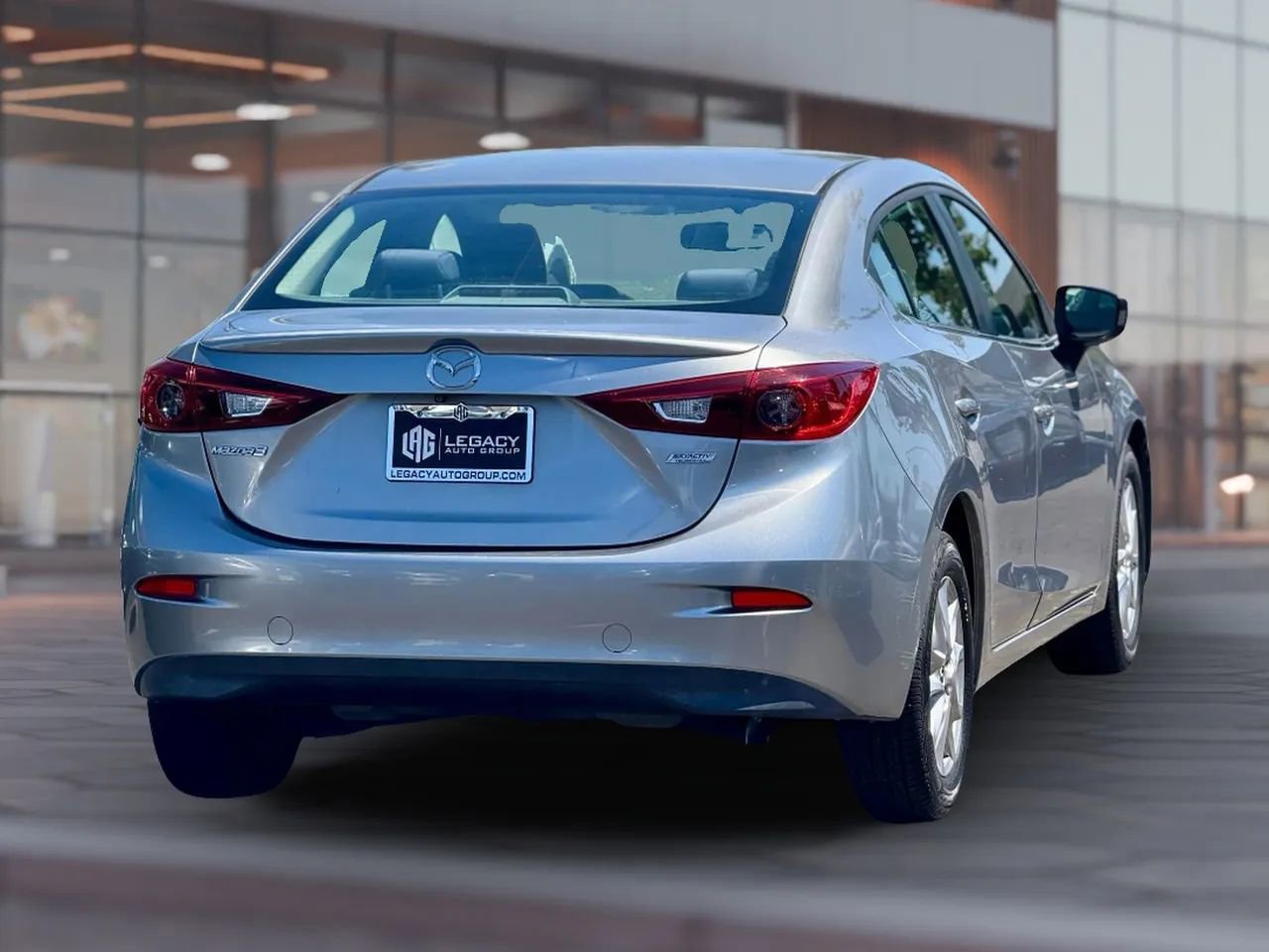 Used 2015 MAZDA MAZDA3 i Touring image 3