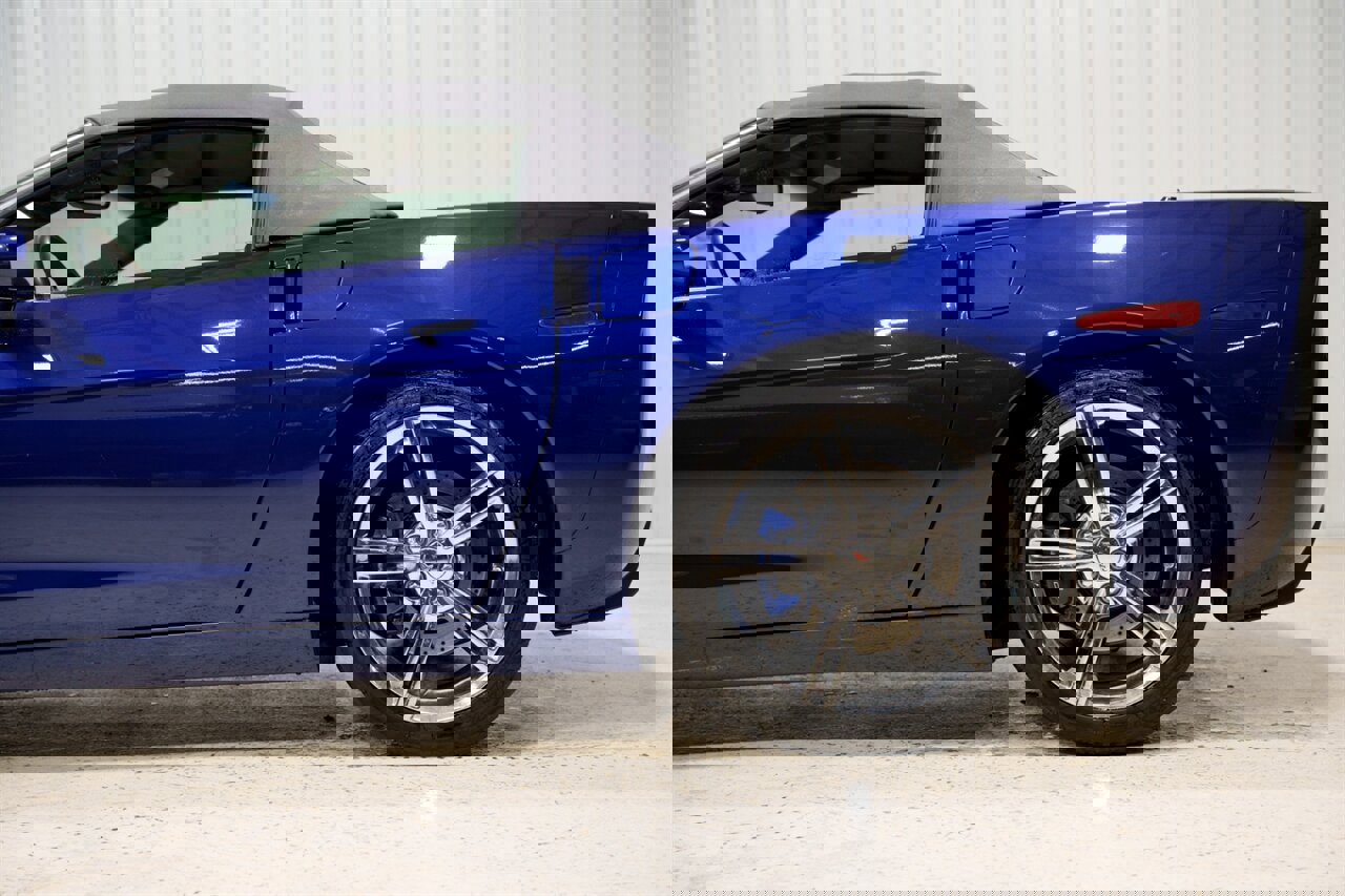 Used 2005 Chevrolet Corvette Convertible w/ Preferred Equipment Group image 4