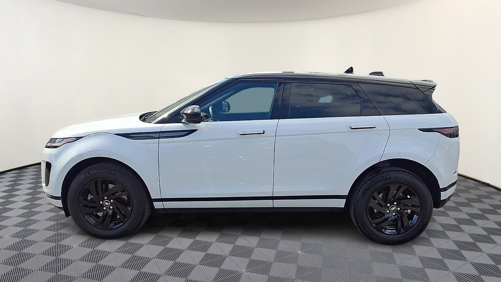 Certified 2026 Land Rover Range Rover Evoque S AWD/4WD image 5
