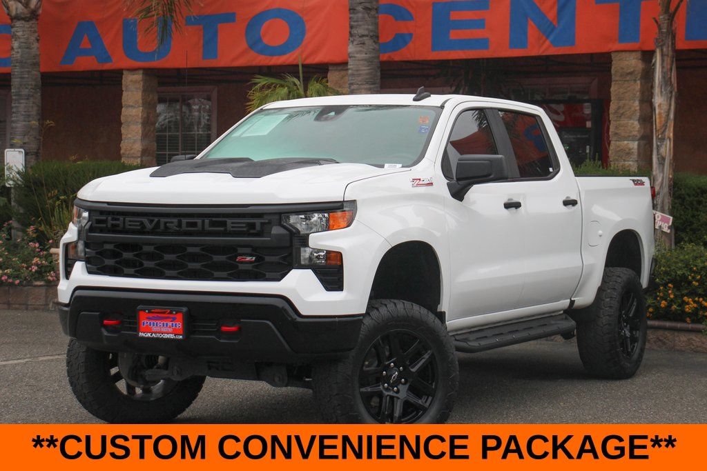 Used 2024 Chevrolet Silverado 1500 Custom Trail Boss AWD/4WD image 4