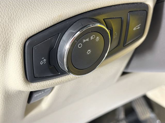 Used 2016 Lincoln MKX Reserve FWD image 10