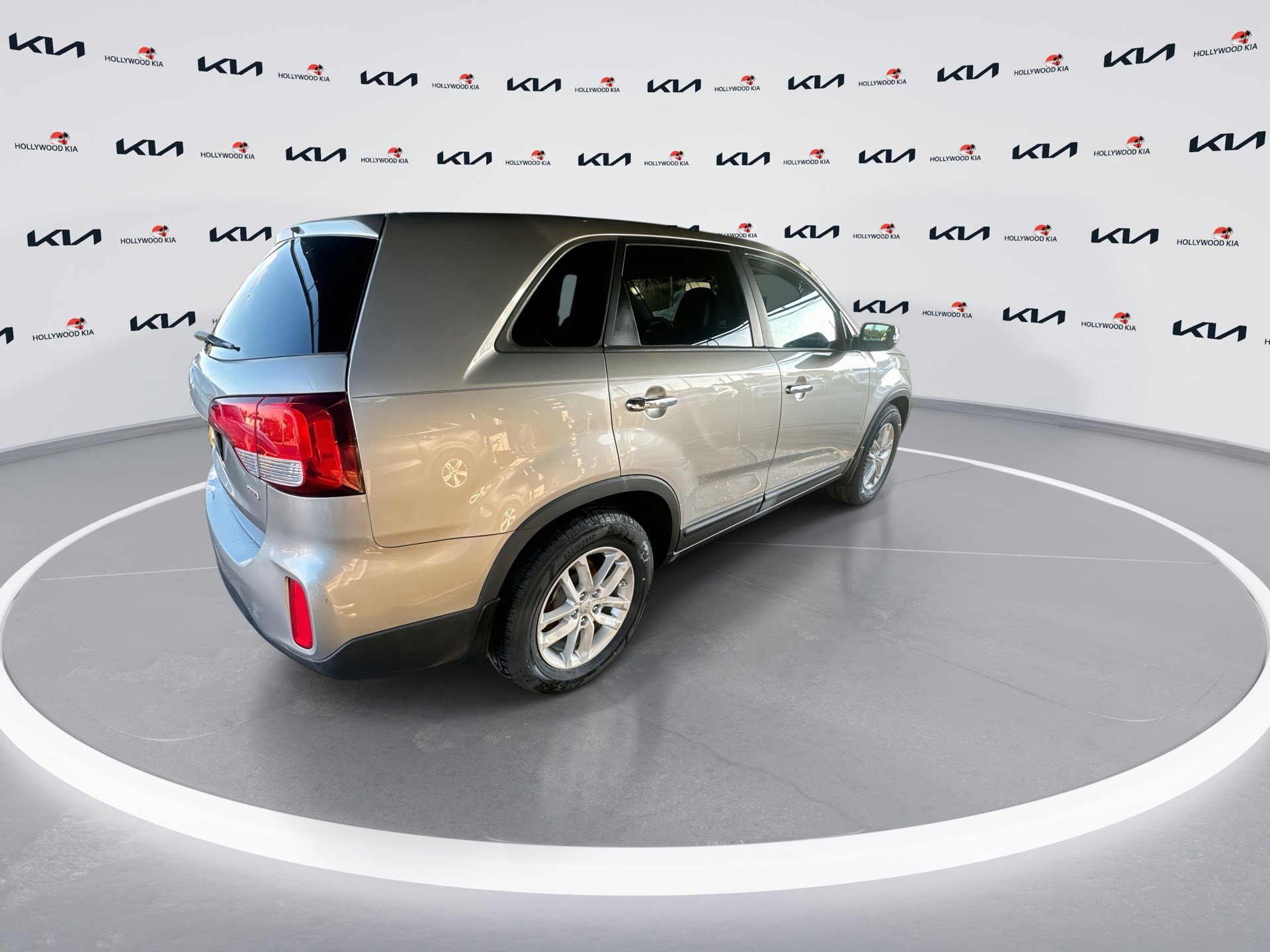 Used 2014 Kia Sorento LX image 8