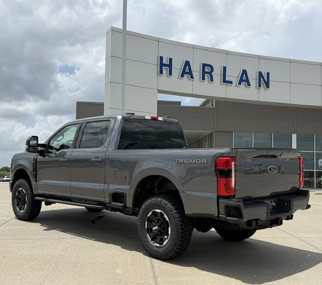 New 2026 Ford F250 XLT w/ XLT Premium Package AWD/4WD image 3