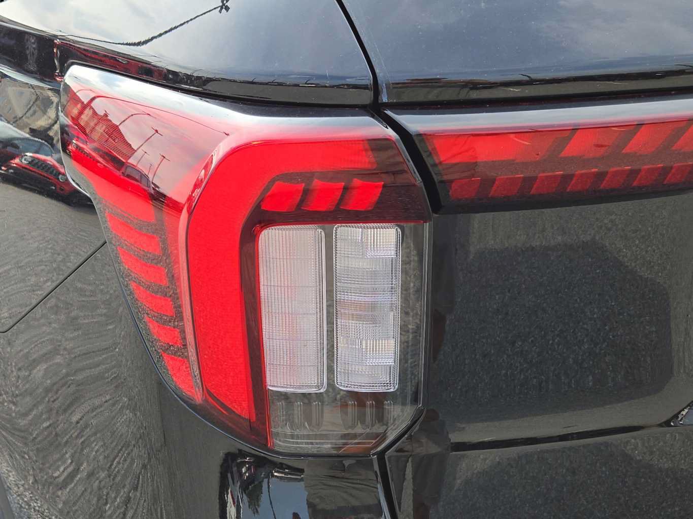 New 2026 Ford Explorer Active RWD image 16