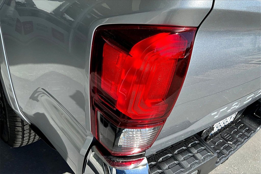 Used 2022 Toyota Tacoma SR5 image 24