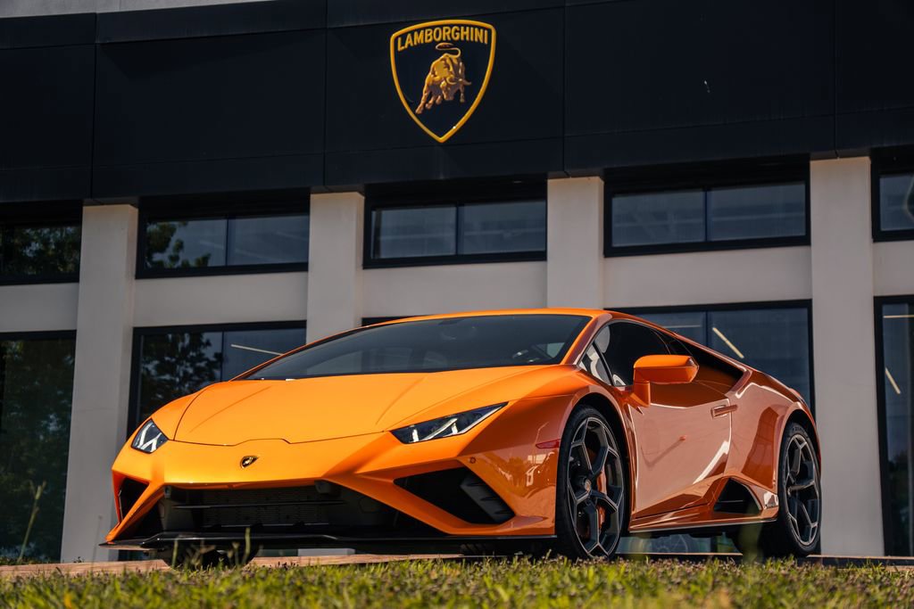 Used 2021 Lamborghini Huracan EVO RWD image 1