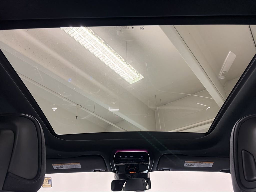 Used 2025 Mercedes-Benz GLC 43 AMG 4MATIC image 21