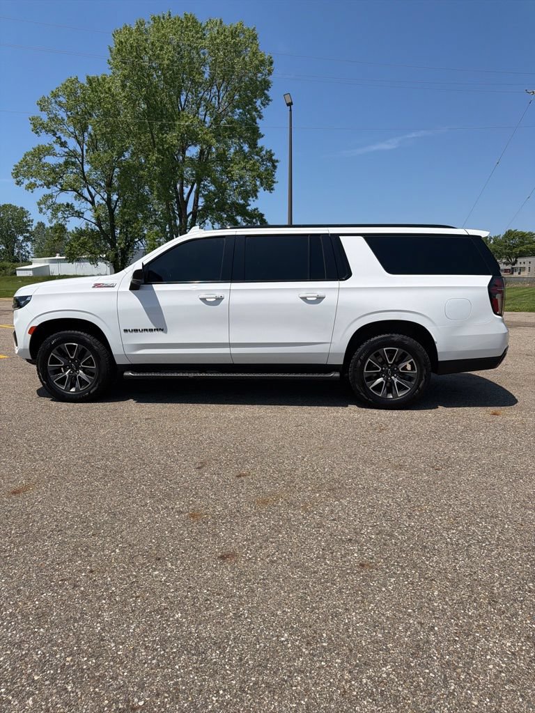 Used 2023 Chevrolet Suburban Z71 AWD/4WD image 8
