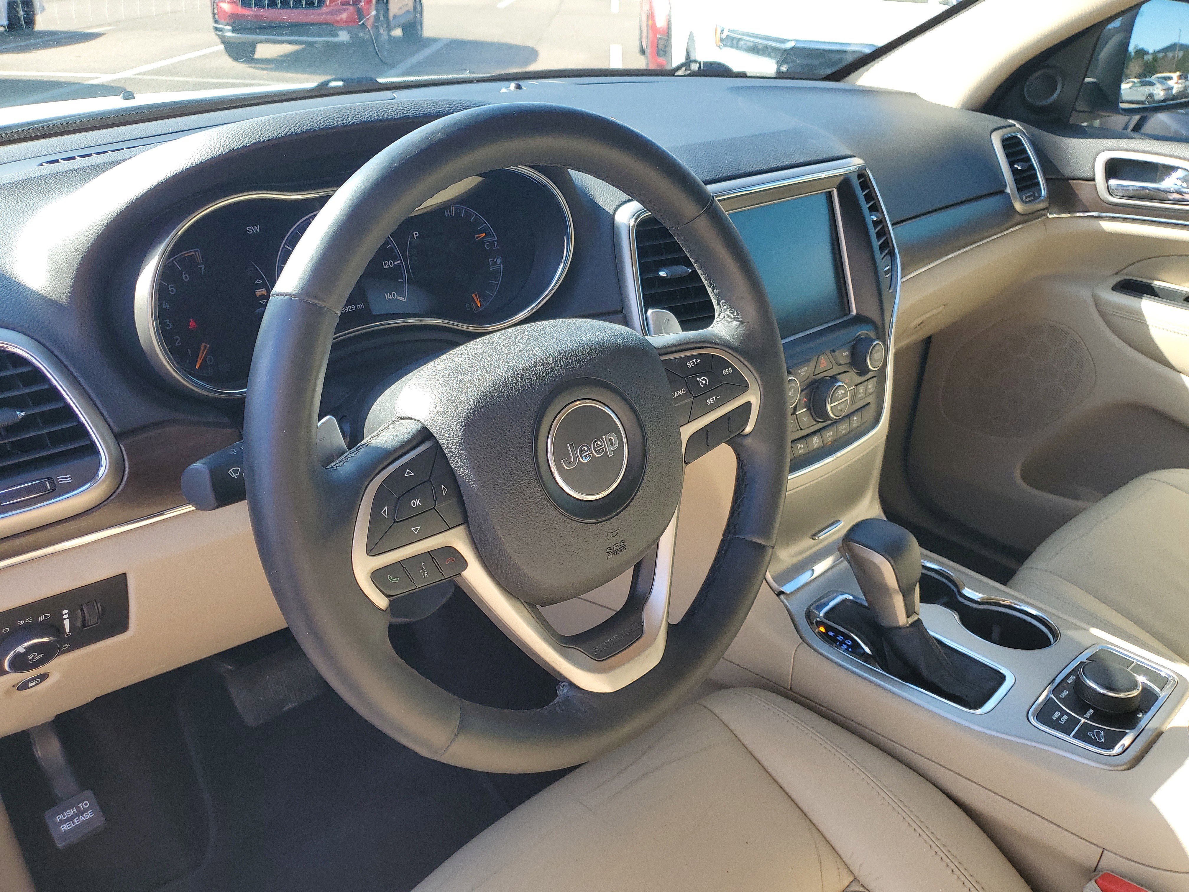 Used 2017 Jeep Grand Cherokee Limited image 31