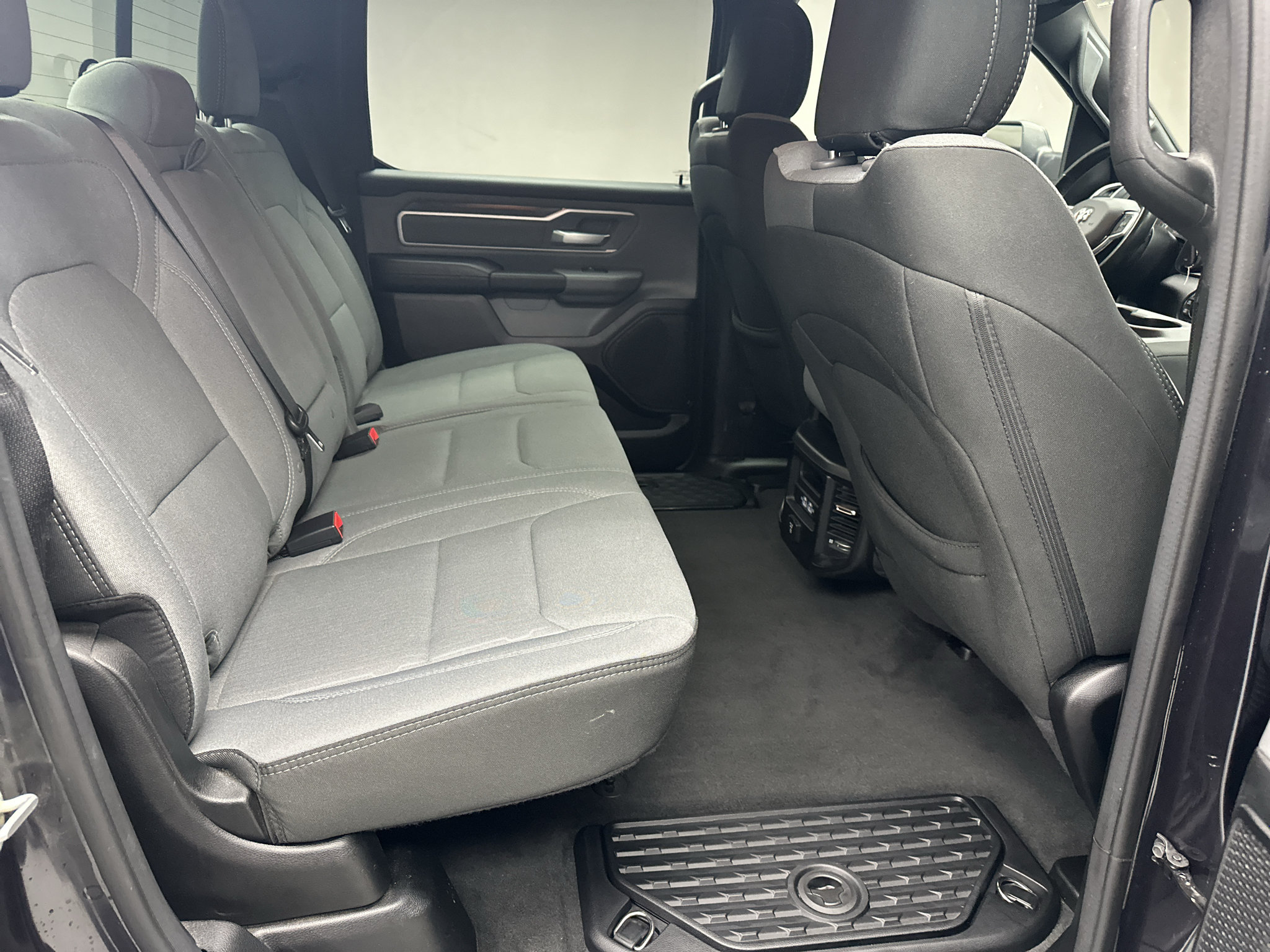 Used 2021 RAM 1500 Big Horn AWD/4WD image 14