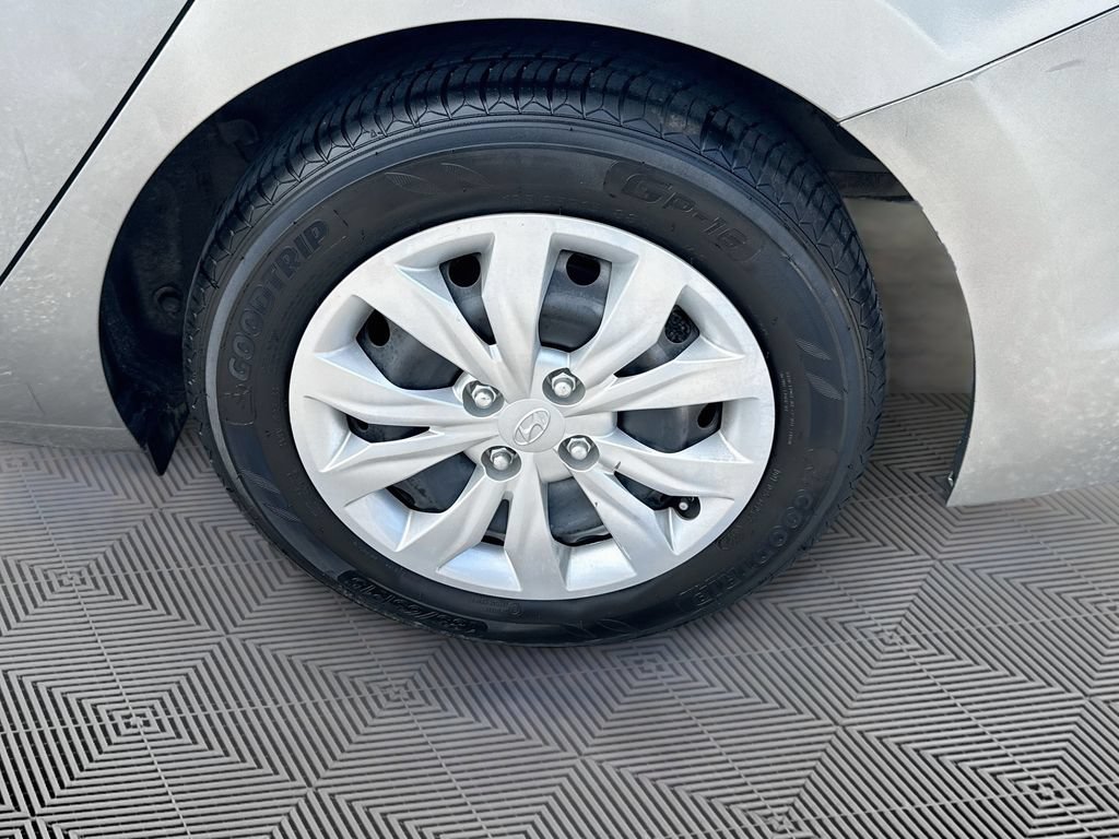 Used 2021 Hyundai Accent SE FWD image 30
