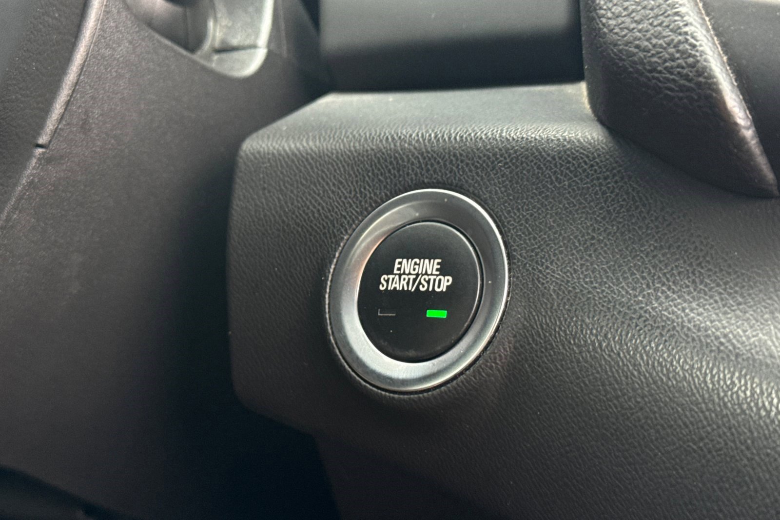 Used 2024 GMC Terrain SLT w/ Elevation Edition FWD image 33