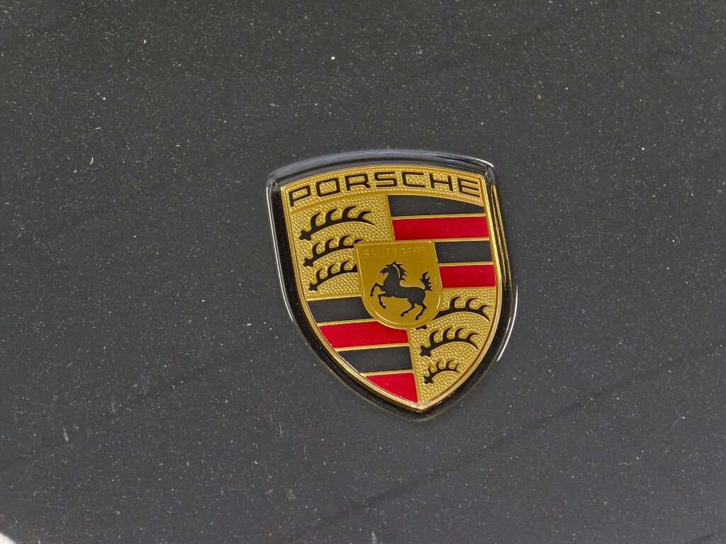 Certified 2025 Porsche Macan image 35