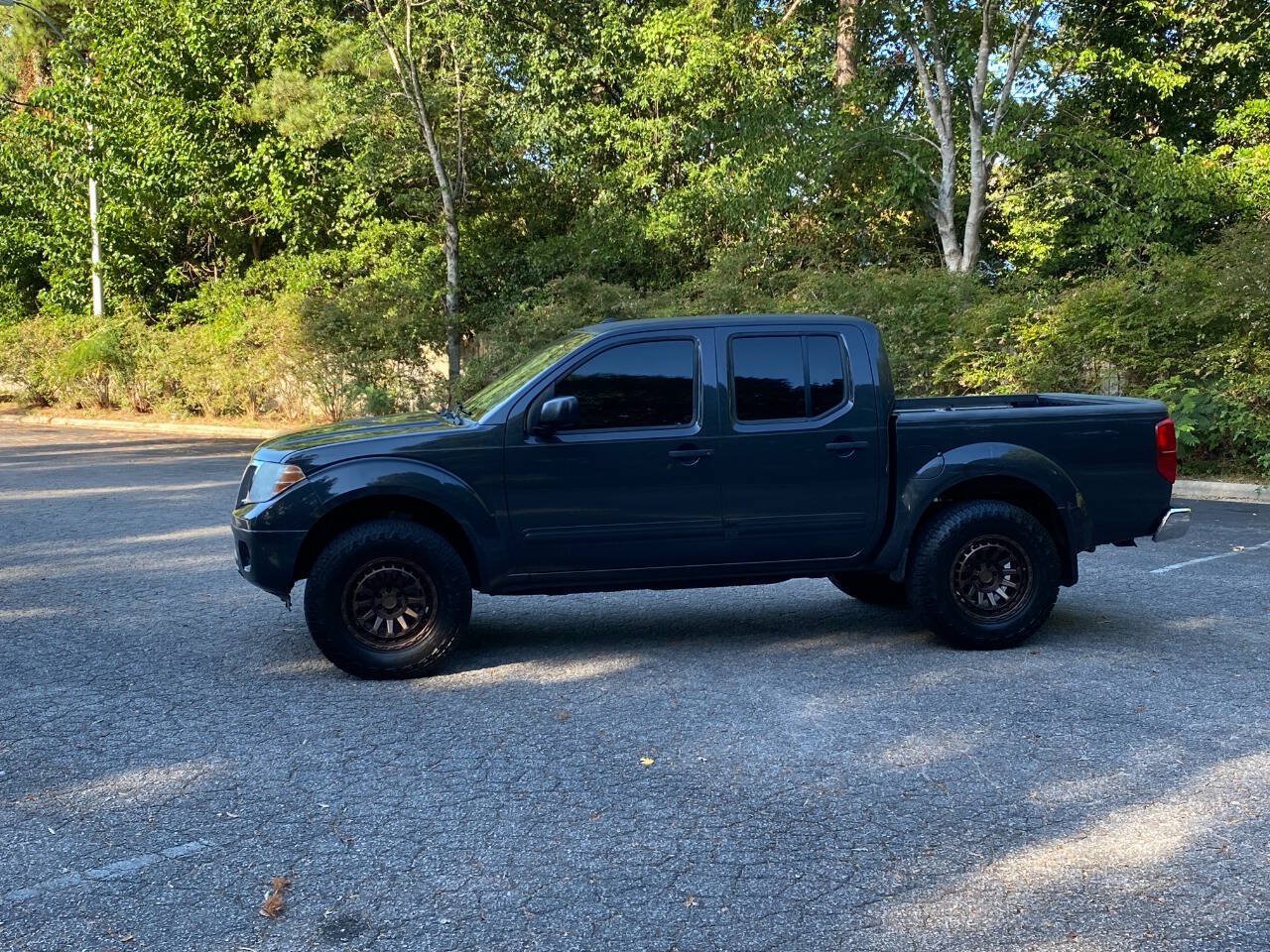 Used 2015 Nissan Frontier SV w/ SV Value Truck Package AWD/4WD image 8