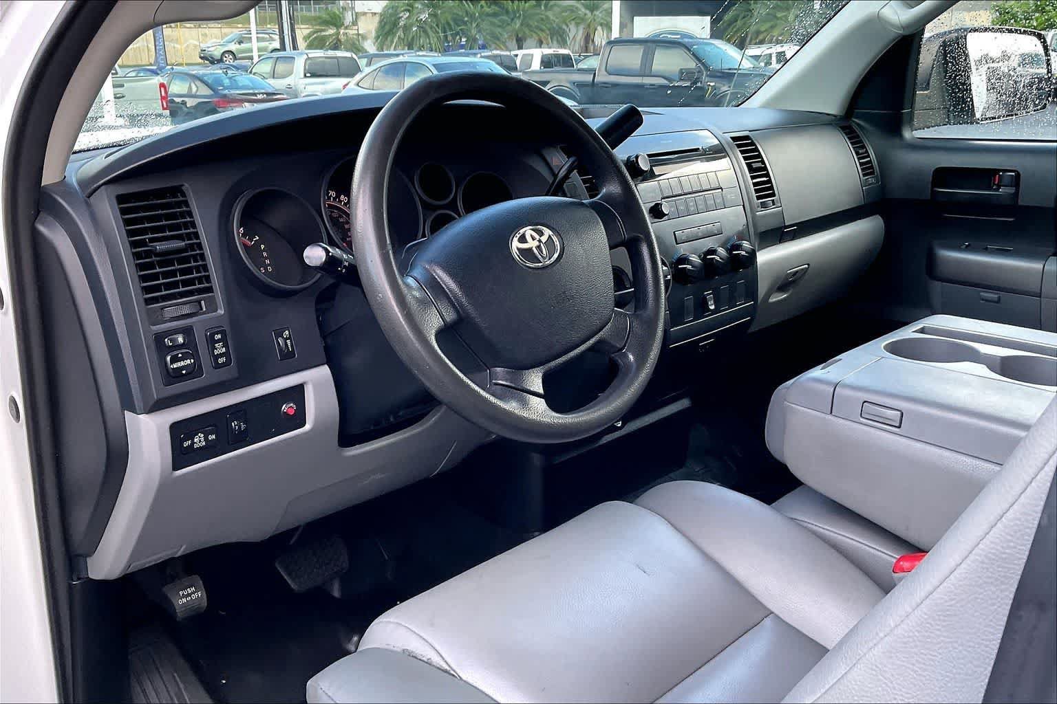 Used 2013 Toyota Tundra 2WD Double Cab w/ Tow Pkg image 2