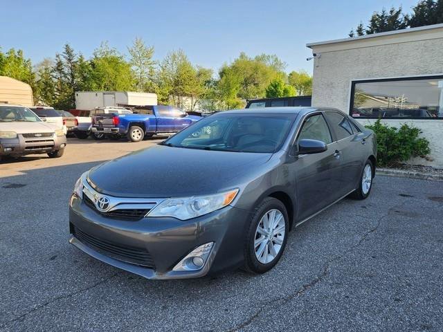 Used 2012 Toyota Camry XLE FWD image 3