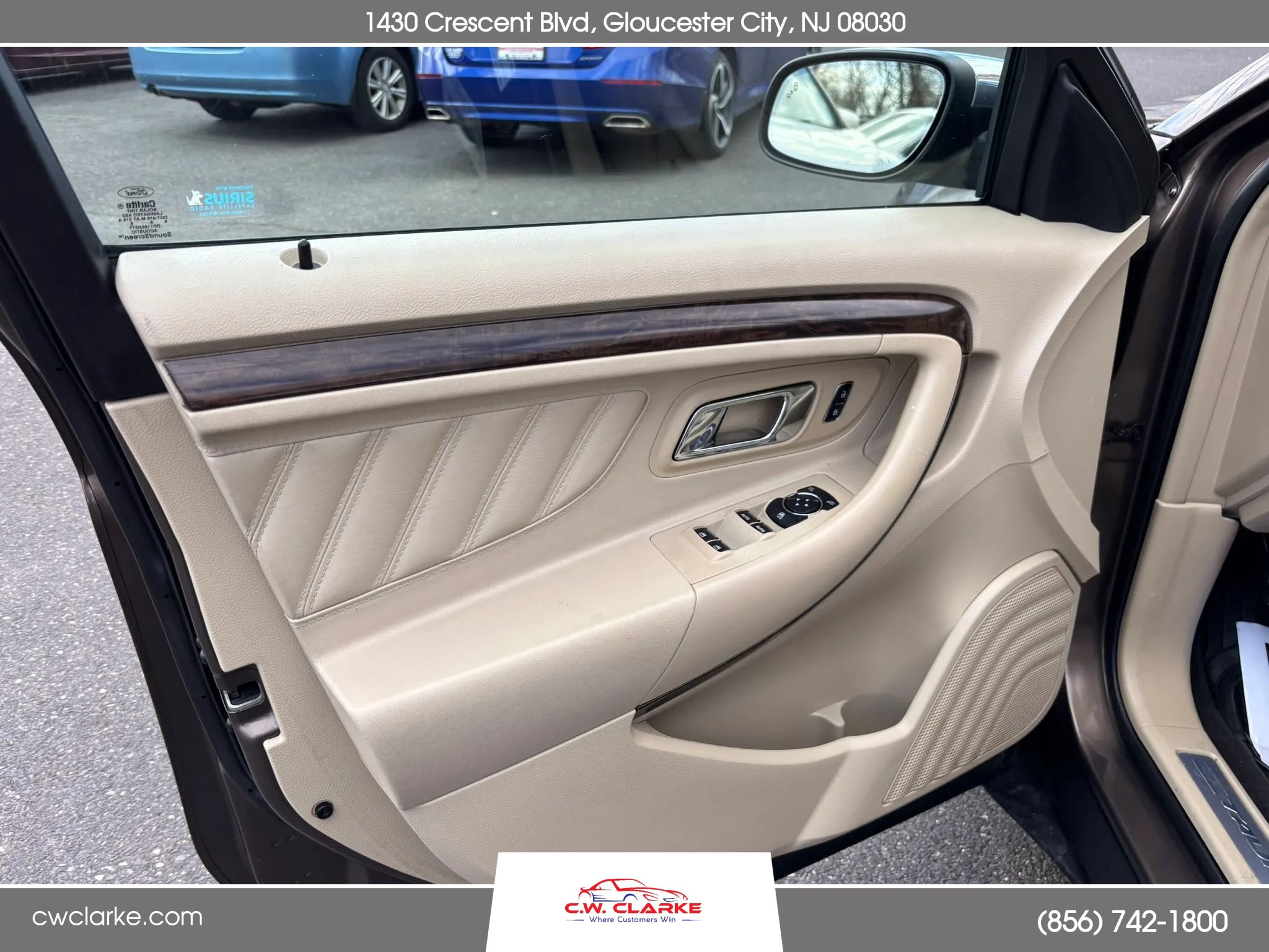 Used 2015 Ford Taurus Limited w/ Equipment Group 301A image 11