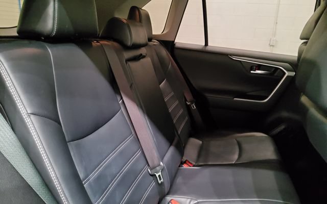 Used 2019 Toyota RAV4 Limited w/ Advanced Technology Package AWD/4WD image 23