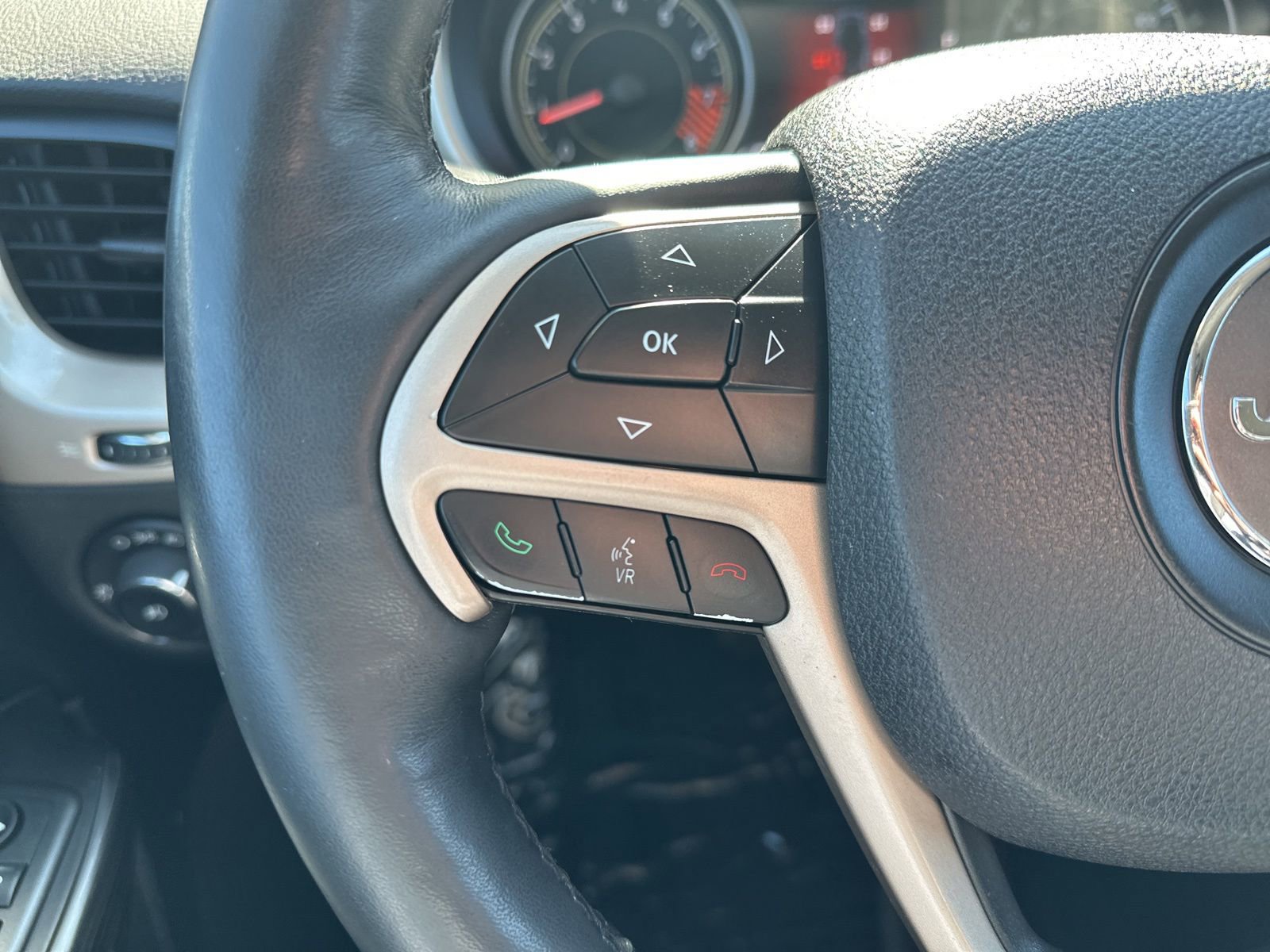 Used 2014 Jeep Cherokee Limited w/ Trailer Tow Group image 45