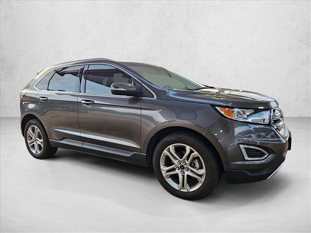 Used 2017 Ford Edge Titanium w/ Technology Package FWD image 3