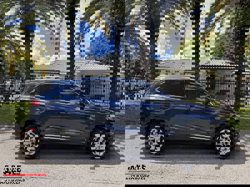 Used 2017 Lincoln MKC Premiere image 6