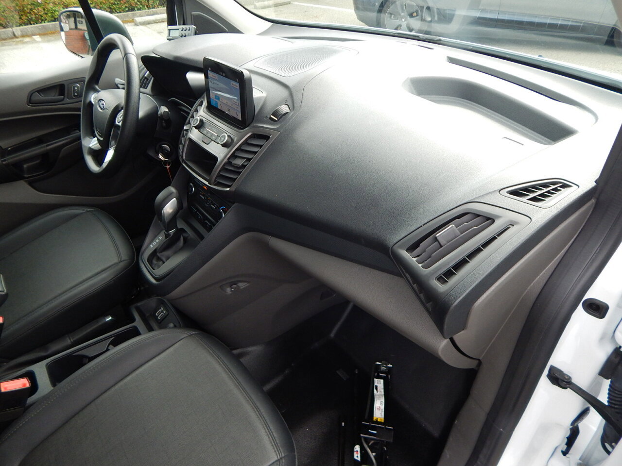 Used 2020 Ford Transit Connect XL image 20