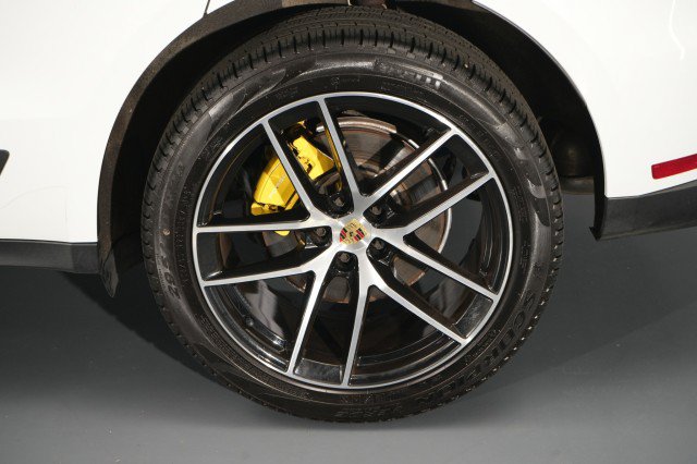Used 2023 Porsche Macan AWD/4WD image 21