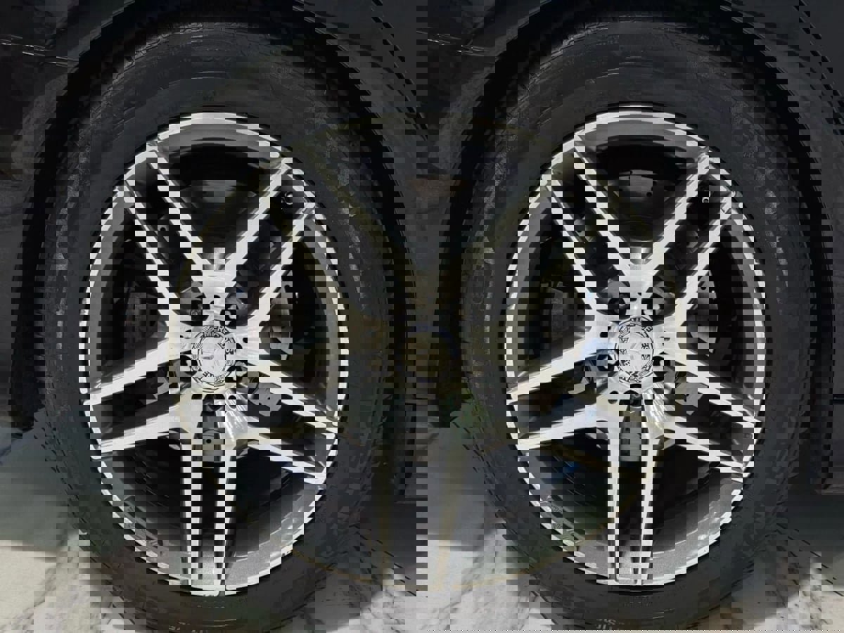 Used 2015 Mercedes-Benz S 550 4MATIC Sedan image 32